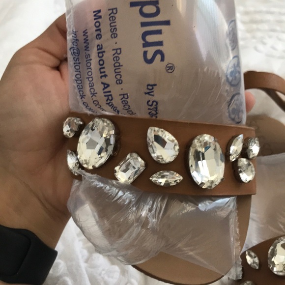 Excellent condition jeweled Gemma sandal - Picture 4 of 6